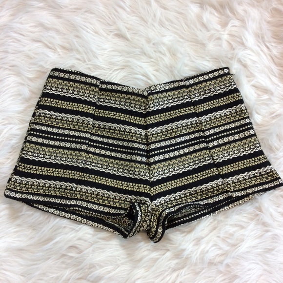 Honey Punch Pants - Honey Punch Black & Gold Shorts Size M